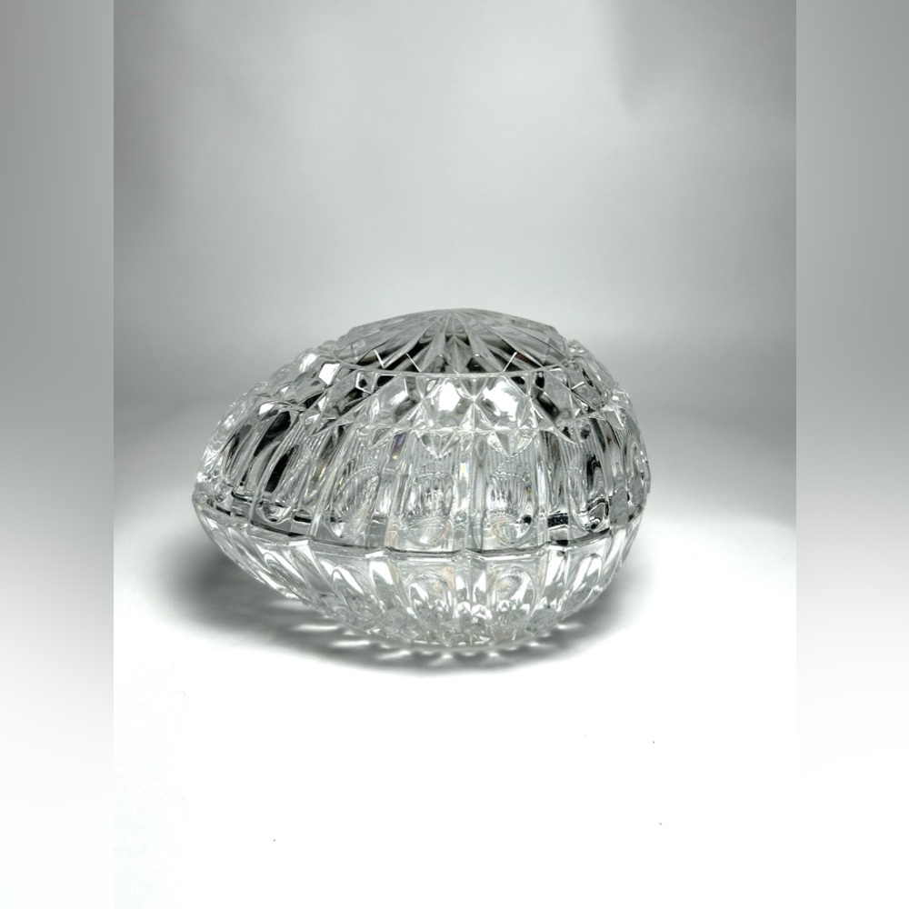 Crystal covered egg trinket box No Chips Or Cracks